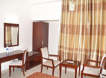 Hotel Alps residencia Krishnagiri Habitación foto